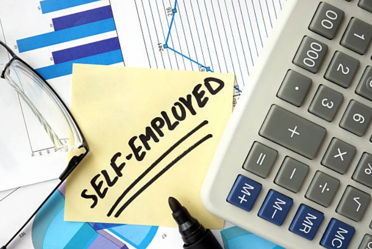 Do I Have to Declare Self-Employed Income Under £1000?