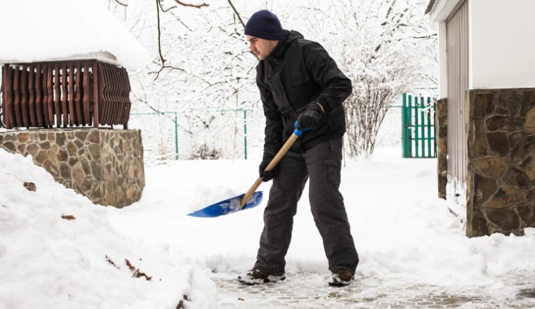 Stay Safe and Prepared During the Snow Warning