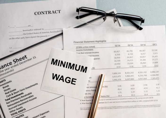 What Is the Maximum Income to Qualify for Universal Credit