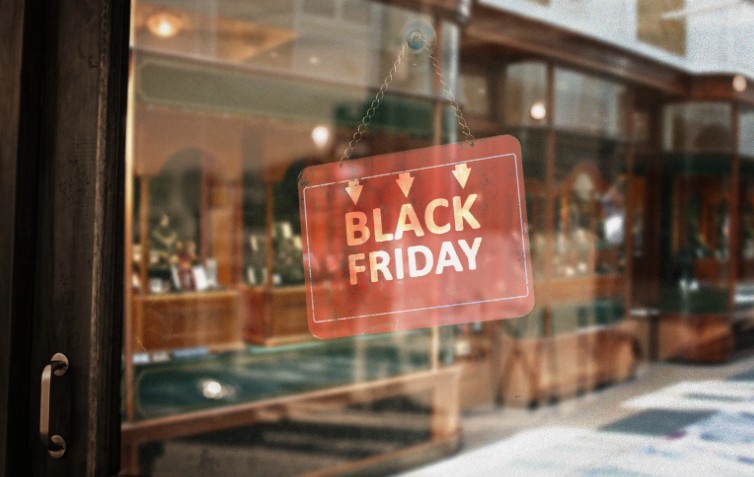 Black Friday Deals on Luxury Vinyl Flooring 2025 – Best UK Discounts & Sales