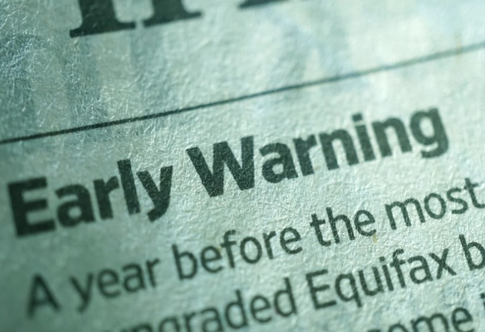 How to Recognise Early Warning Signs at Work